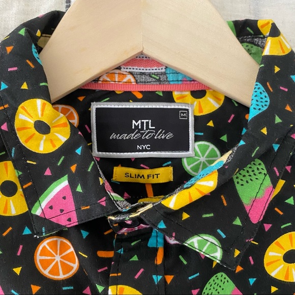 Men’s Fun Summer Print Short Sleeve Button Down Shirt - Picture 2 of 5